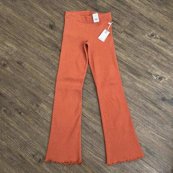 Good American Lettuce Edge Baby Flare Pants in Cinnamon Size 1/2 NWT - Picture 2 of 9